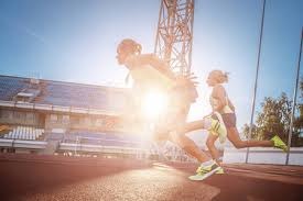 拉斯穆斯·霍伊伦(22 岁)在那不勒斯对阵尤文图斯的比赛中攻入 2 个进球！